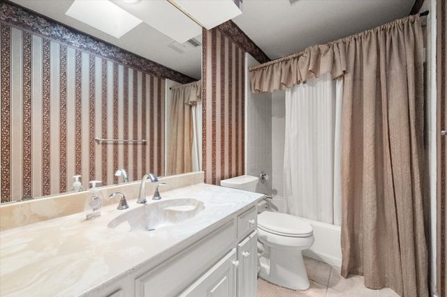 705 Kyle Drive, Arlington, TX 76011