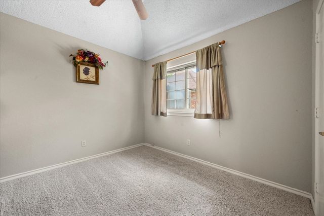 705 Kyle Drive, Arlington, TX 76011