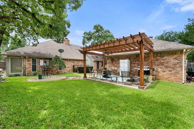 705 Kyle Drive, Arlington, TX 76011