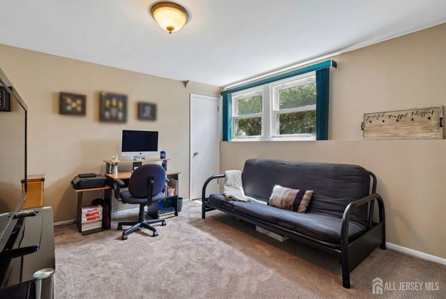 18 Mary Ellen Drive, Edison, NJ 08820