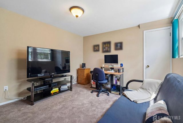 18 Mary Ellen Drive, Edison, NJ 08820