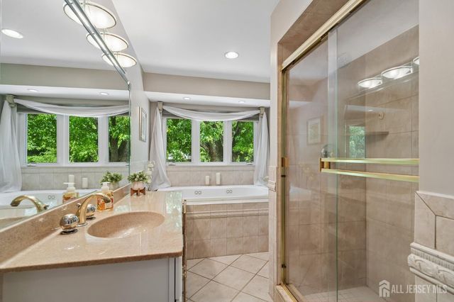 18 Mary Ellen Drive, Edison, NJ 08820