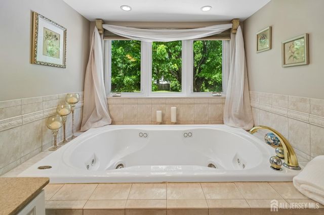 18 Mary Ellen Drive, Edison, NJ 08820