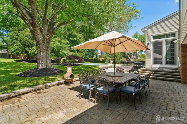 18 Mary Ellen Drive, Edison, NJ 08820