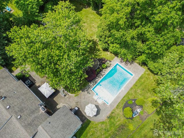 18 Mary Ellen Drive, Edison, NJ 08820