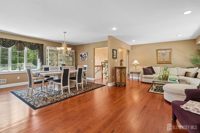 18 Mary Ellen Drive, Edison, NJ 08820