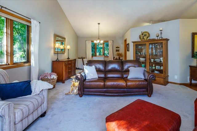 1045 Crest Ridge Court, Mound, MN 55364
