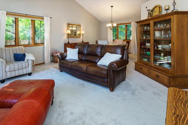 1045 Crest Ridge Court, Mound, MN 55364