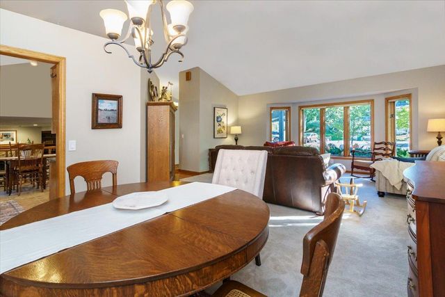 1045 Crest Ridge Court, Mound, MN 55364