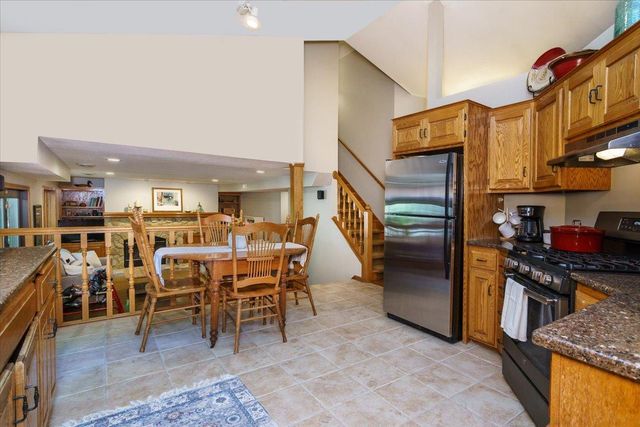 1045 Crest Ridge Court, Mound, MN 55364
