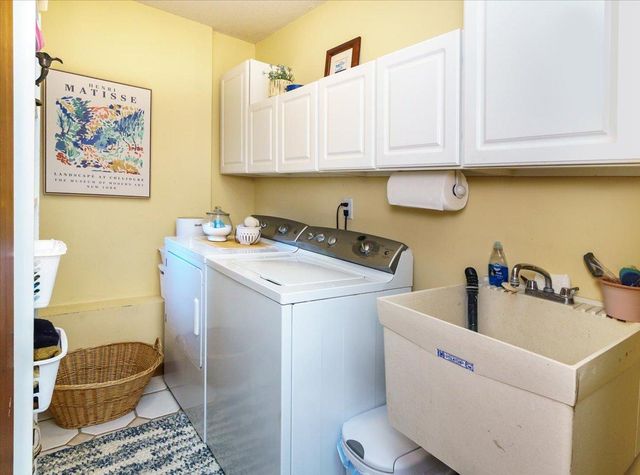 1045 Crest Ridge Court, Mound, MN 55364