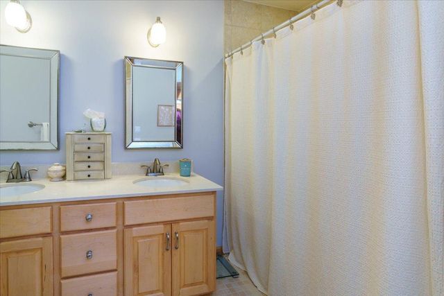 1045 Crest Ridge Court, Mound, MN 55364