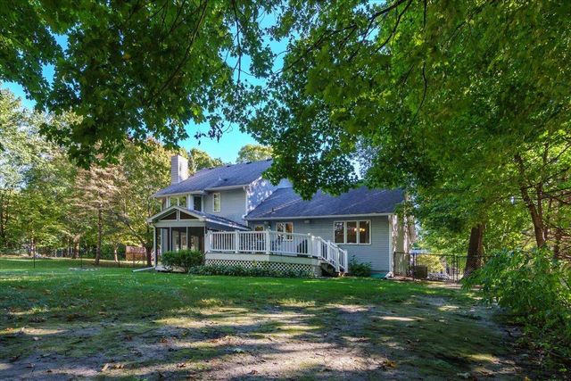 1045 Crest Ridge Court, Mound, MN 55364