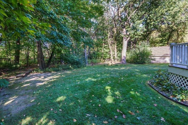 1045 Crest Ridge Court, Mound, MN 55364