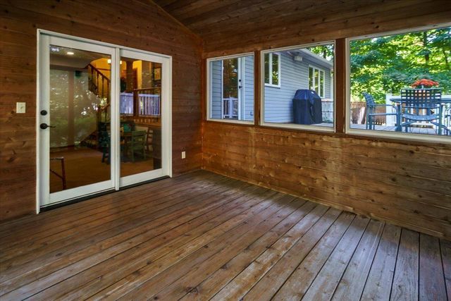 1045 Crest Ridge Court, Mound, MN 55364