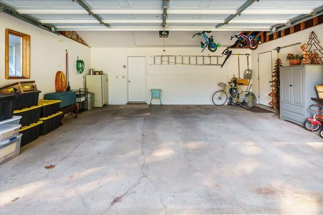 1045 Crest Ridge Court, Mound, MN 55364