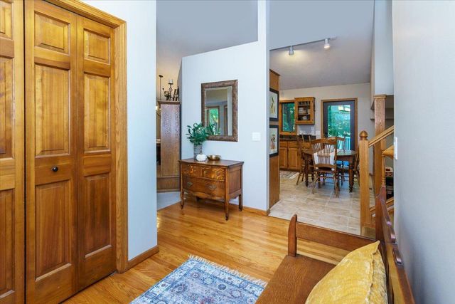 1045 Crest Ridge Court, Mound, MN 55364