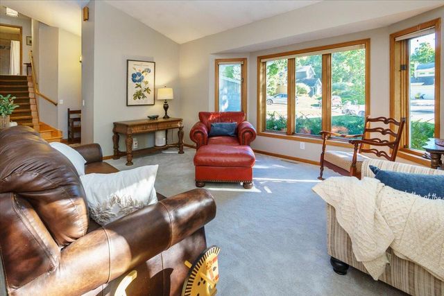 1045 Crest Ridge Court, Mound, MN 55364