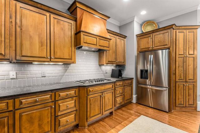 280 Sutherland NE Place, Atlanta, GA 30307