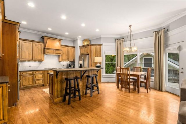 280 Sutherland NE Place, Atlanta, GA 30307