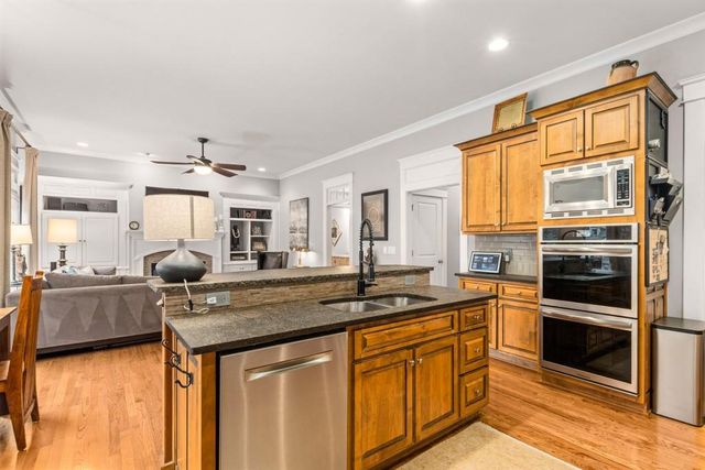 280 Sutherland NE Place, Atlanta, GA 30307