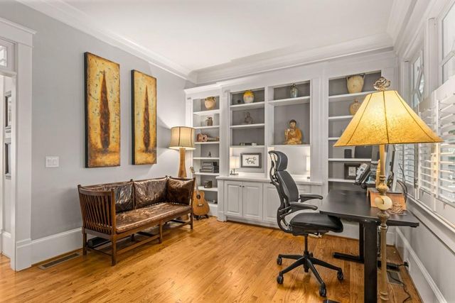 280 Sutherland NE Place, Atlanta, GA 30307