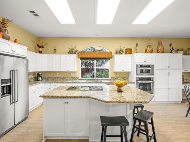 534 Heritage Avenue, Clovis, CA 93619