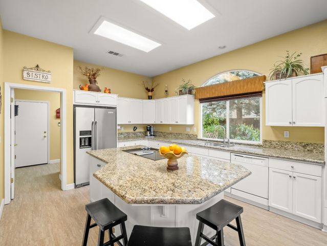 534 Heritage Avenue, Clovis, CA 93619