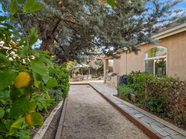 534 Heritage Avenue, Clovis, CA 93619