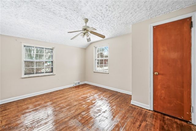 3414 Idlewood Avenue, Youngstown, OH 44511