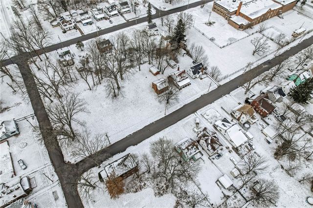 3414 Idlewood Avenue, Youngstown, OH 44511