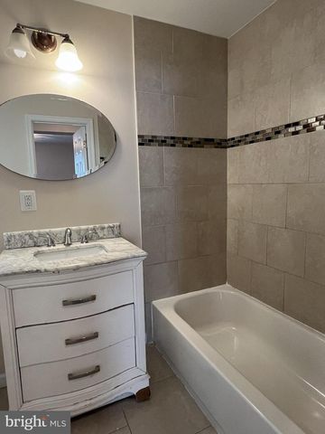 43 S EAST ST, Spring Grove, PA 17362