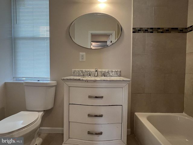 43 S EAST ST, Spring Grove, PA 17362