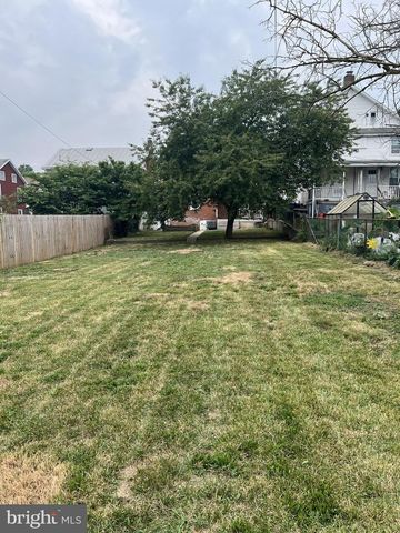 43 S EAST ST, Spring Grove, PA 17362