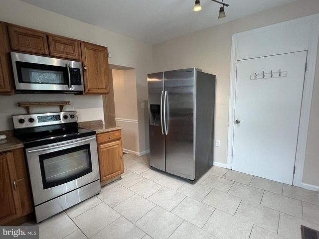 43 S EAST ST, Spring Grove, PA 17362