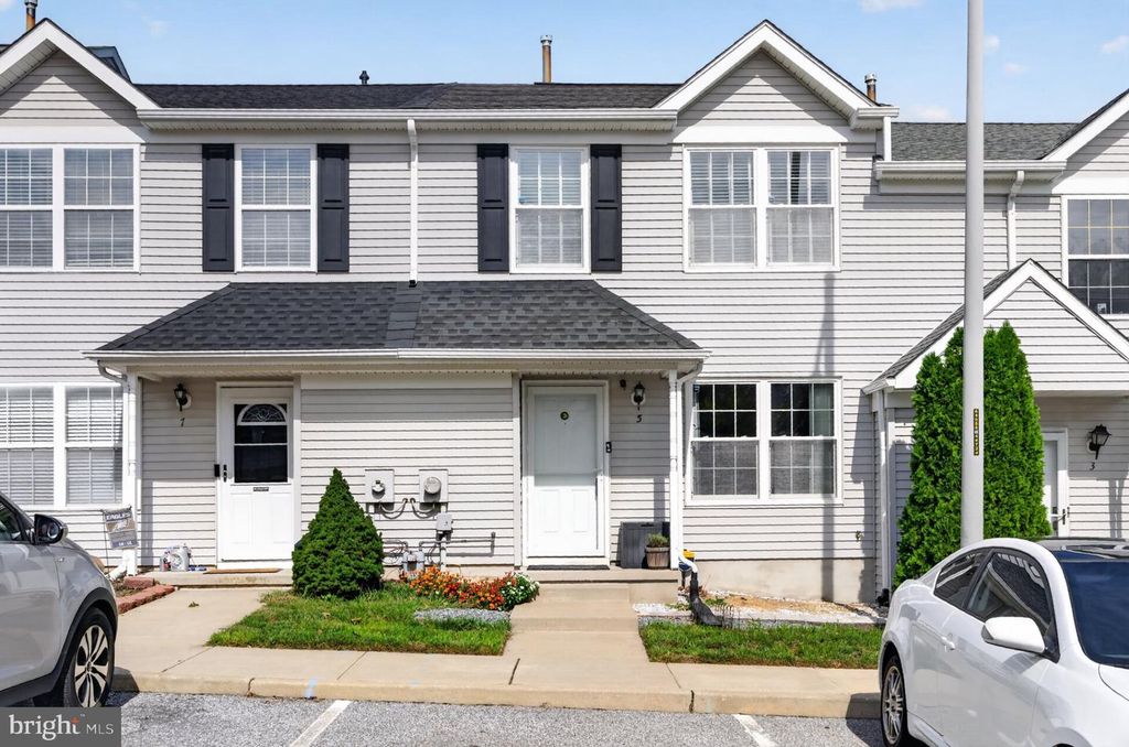 5 GRISTMILL LN, Pine Hill, NJ 08021
