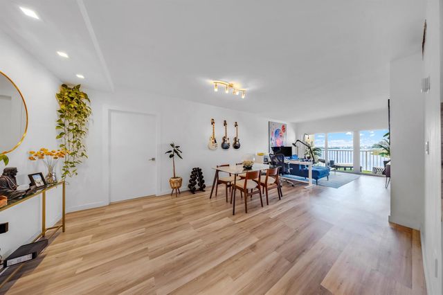 300 Bayview Drive 1614, Sunny Isles Beach, FL 33160