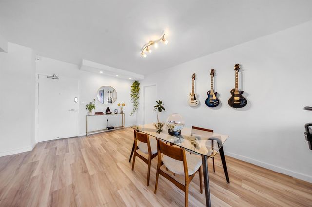 300 Bayview Drive 1614, Sunny Isles Beach, FL 33160