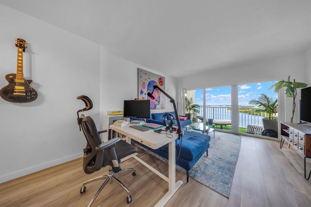 300 Bayview Drive 1614, Sunny Isles Beach, FL 33160