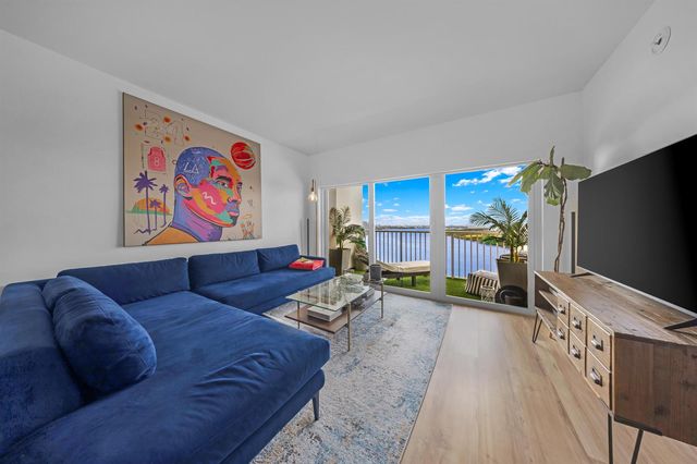 300 Bayview Drive 1614, Sunny Isles Beach, FL 33160