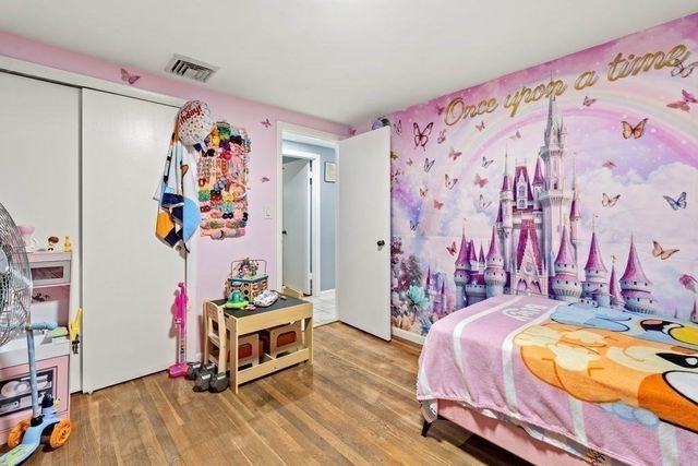 21 Spring St, Webster, MA 01570