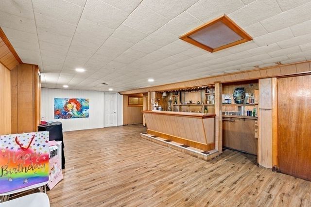 21 Spring St, Webster, MA 01570