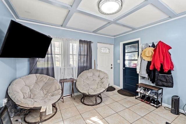 21 Spring St, Webster, MA 01570