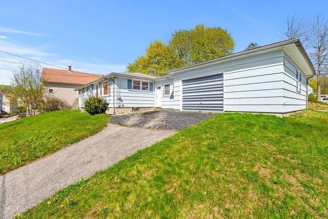 21 Spring St, Webster, MA 01570