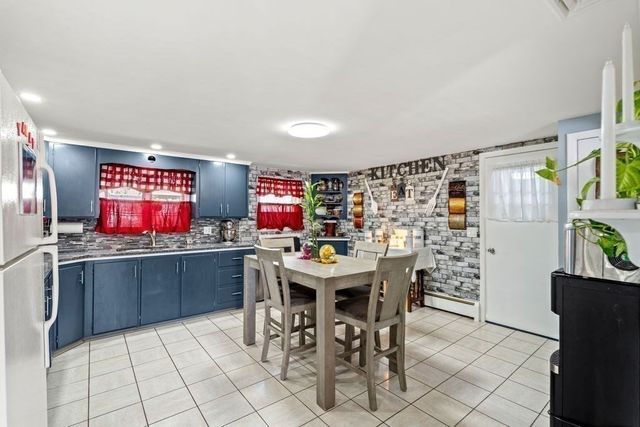 21 Spring St, Webster, MA 01570