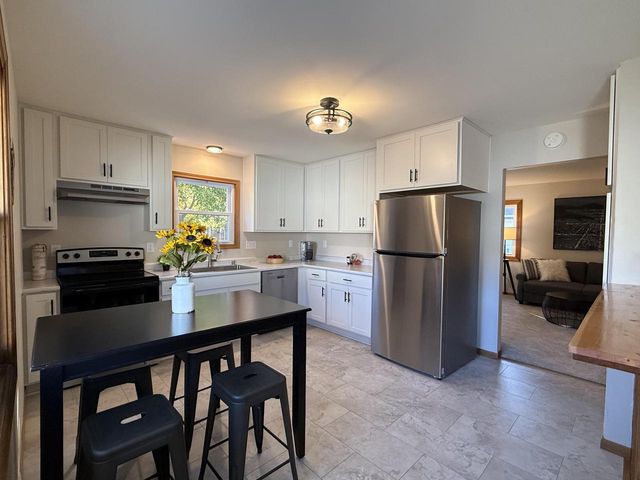 8108 W Beechwood AVENUE, Milwaukee, WI 53223