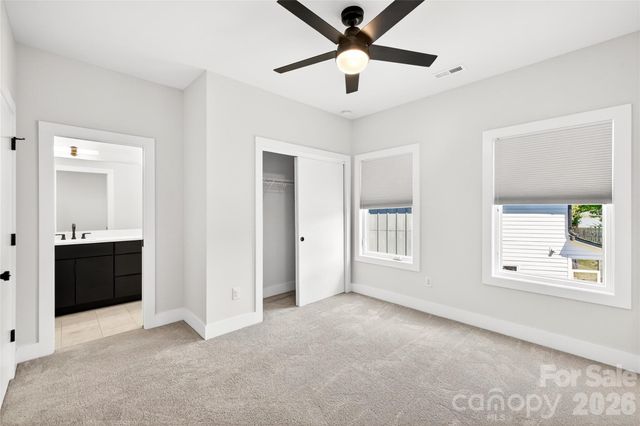 5044 Double Lakes Drive, Charlotte, NC 28212