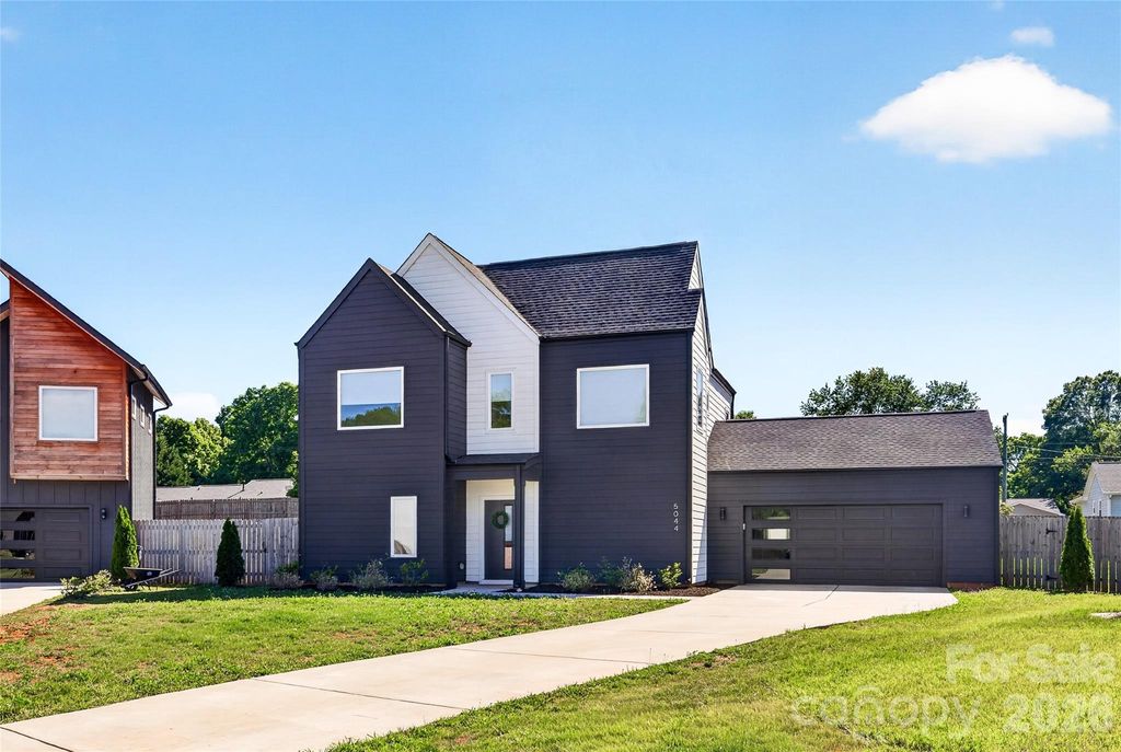 5044 Double Lakes Drive, Charlotte, NC 28212