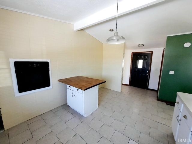 3700 W Fleetwood Drive, Muncie, IN 47302