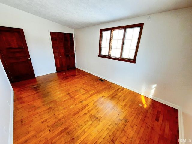 3700 W Fleetwood Drive, Muncie, IN 47302